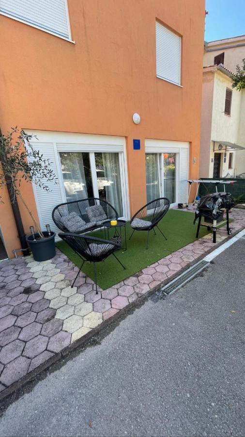 Apartment Deluxe Im Medulin Buitenkant foto