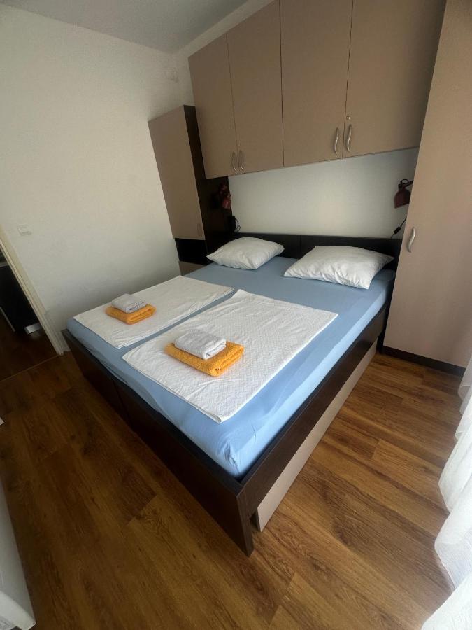 Apartment Deluxe Im Medulin Buitenkant foto